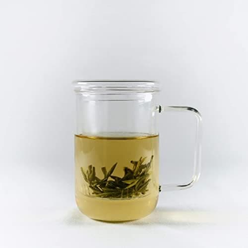Teeglas mit Sieb und Deckel |(hitzebeständig) | für Liebhaber des Dufthafts und Geschmacks | bei Tee- und Herbservierung