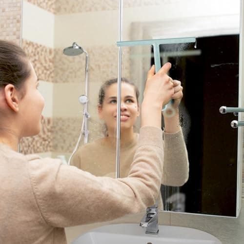 Splash Home Jasmine umweltfreundlicher, dauerhafter Duschabzieher für diewhole Familie im Bad.
| Splash Home Jasmine um