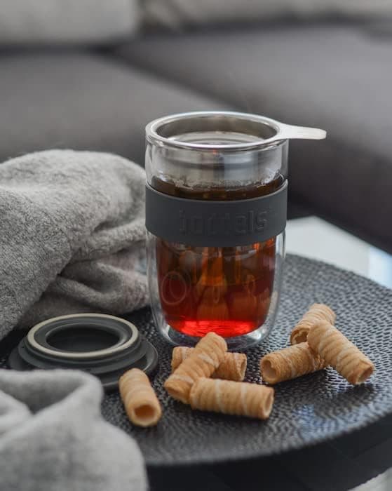 Teebecher mit Sieb 380ml Doppelwandig Taupe